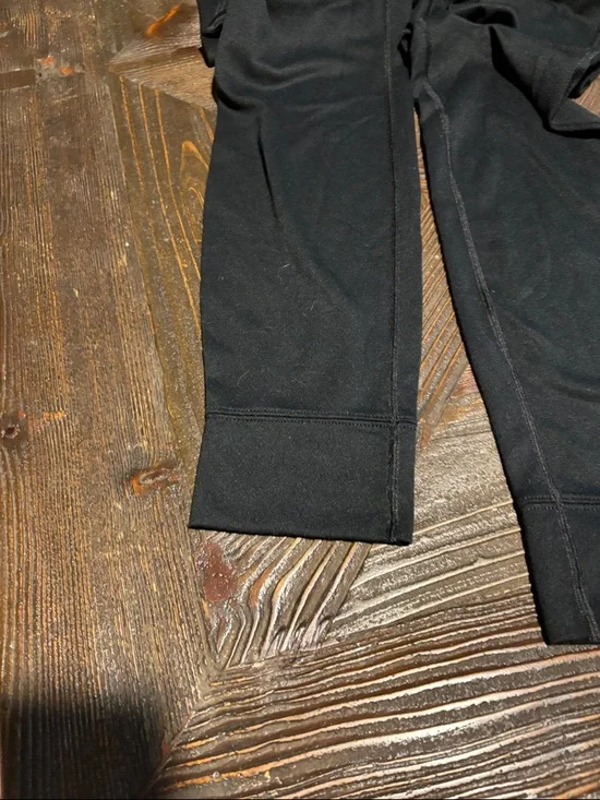 Patagonia Black Women's Leggings - Picture 7 of 12
